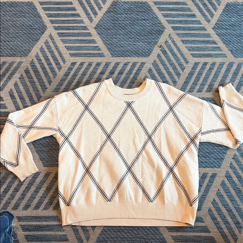 T Tahari Cream and Black Argyle Sweater